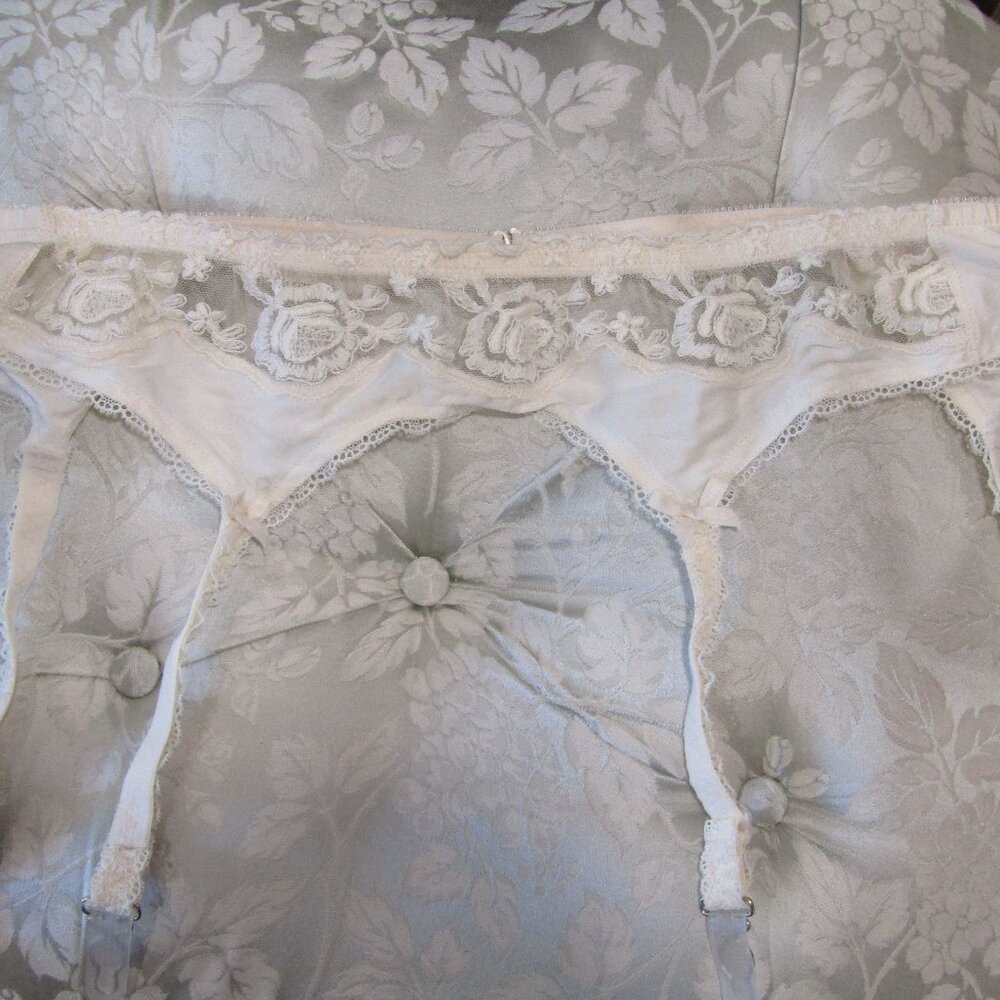 Vintage LISE CHARMEL Ivory White Silk & Lace Garter Belt--Size 3/Large